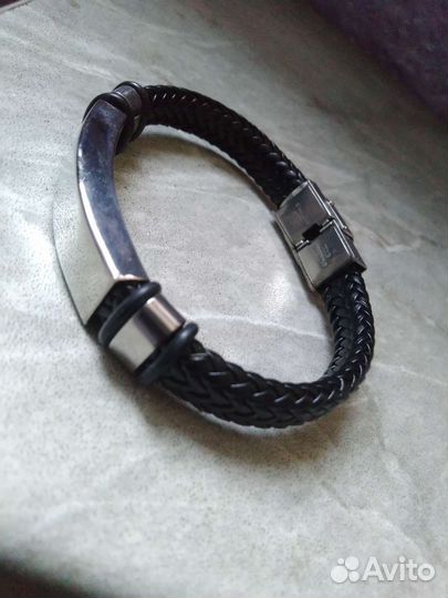 Кожаный браслет