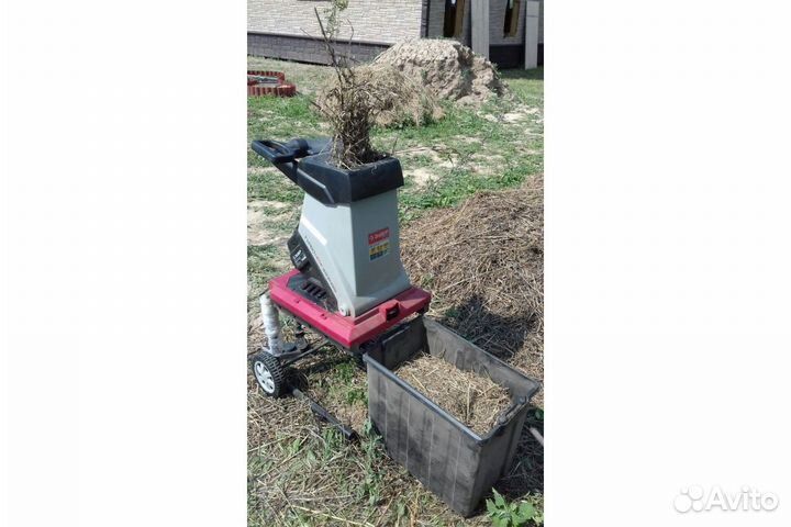 Электрический измельчитель Зубр зиэ-40-2500