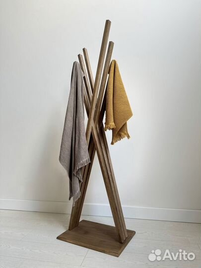 Вешалка в прихожую
