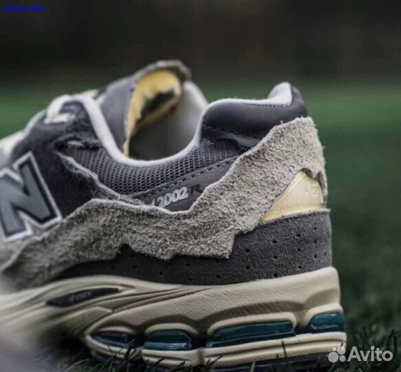 Кроссовки new balance 2002r