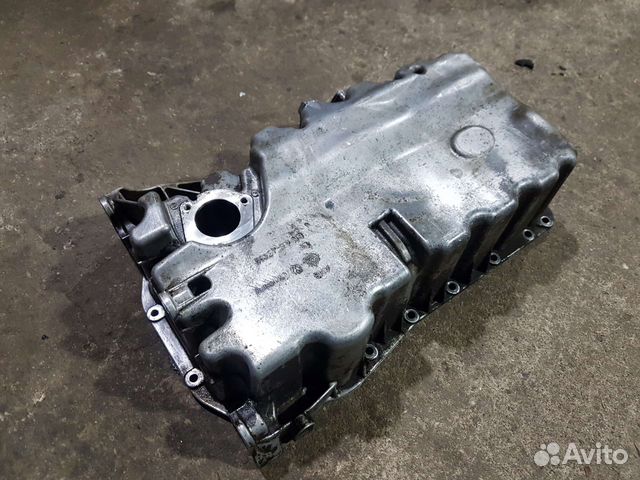 Поддон двигателя Volkswagen Passat B6 2.0 BVY TSI