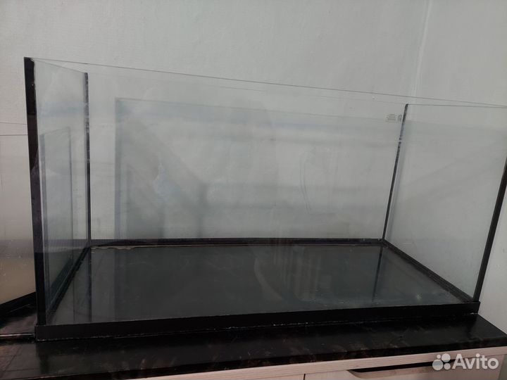 Аквариум с рыбками