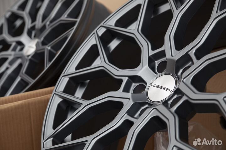 Диски Vossen HF2 R20 5x114,3 Графит