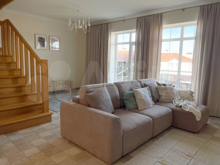 Таунхаус 120 м² на участке 3 сот.