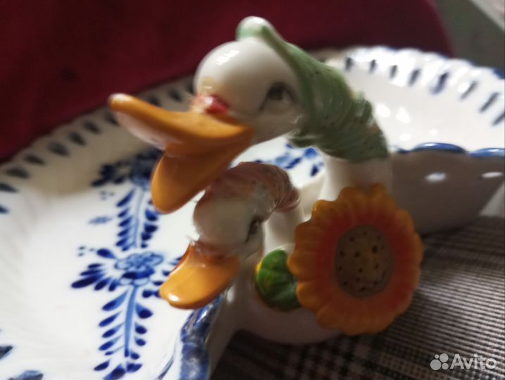 Фарфоровая посуда серии Каравелла