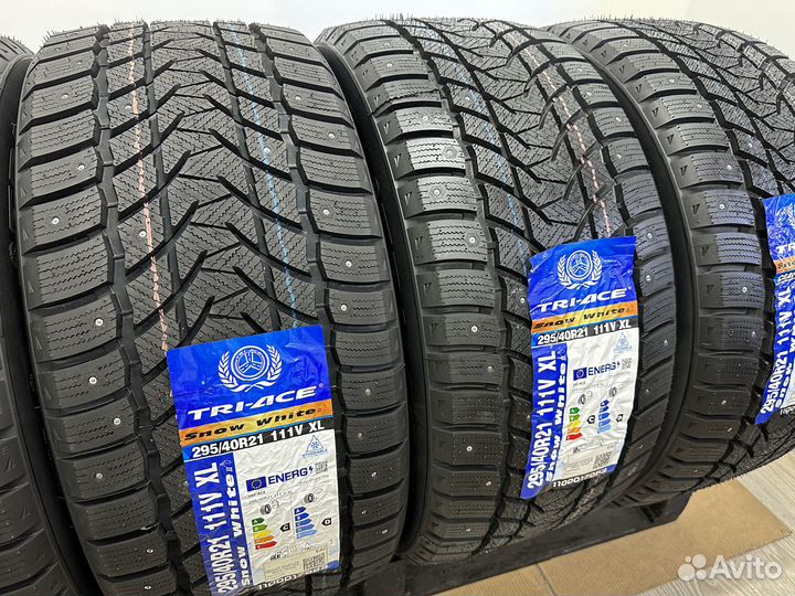 Tri Ace Snow White II Stud 295/40 R21 V