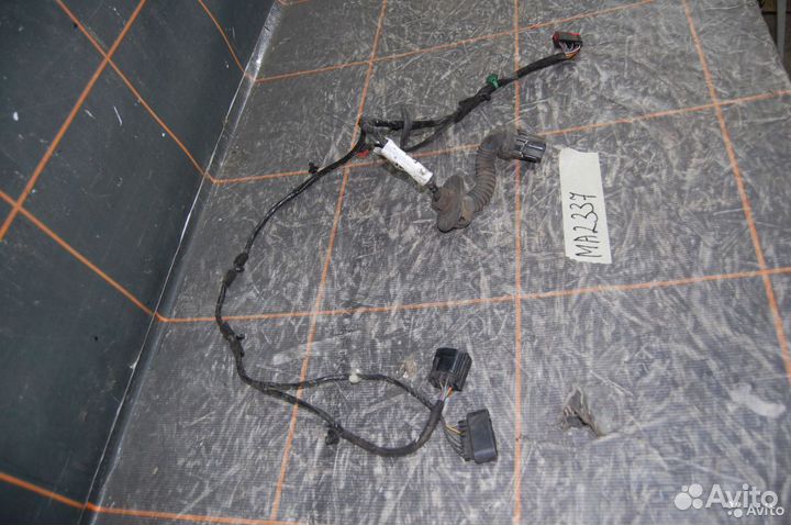 Проводка двери задней левой - Ford Focus 3