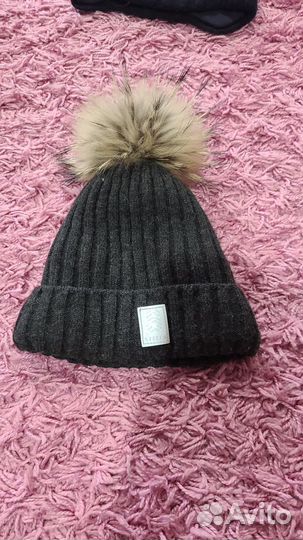 Горнолыжные перчатки ziener и зимние шапки