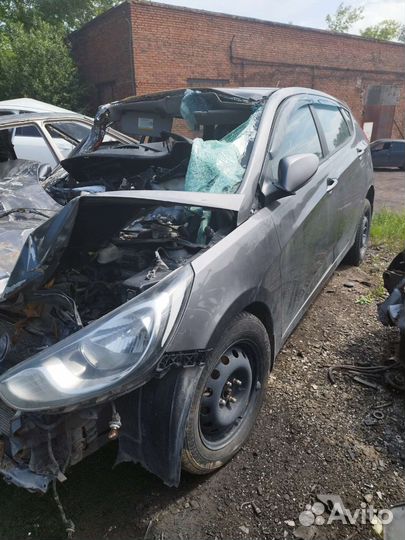 В разбор hyundai solaris 2012 год (хечбек)