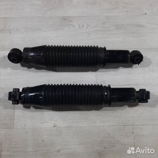 Амортизатор подвески Hyundai Solaris хэтчбек G4FA