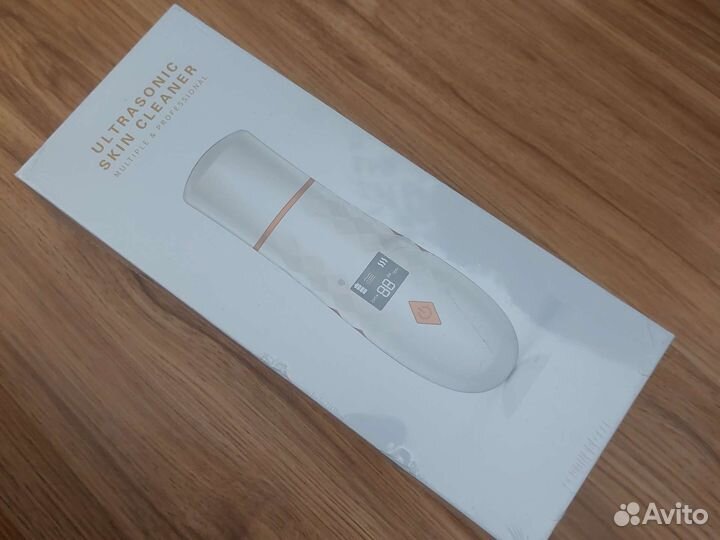 Новый ультразвуковой аппарат для чистки лица