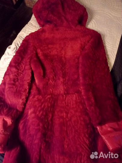 Шуба мутоновая с капюшоном