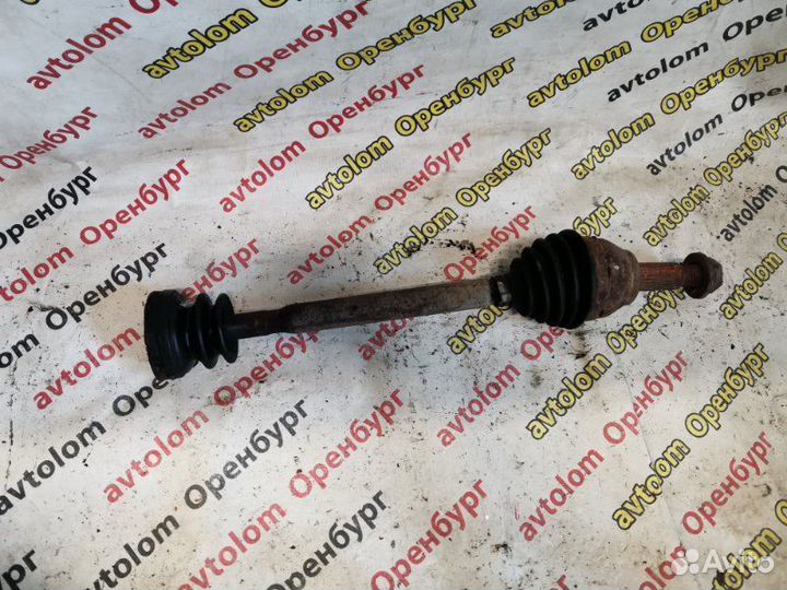 Привод колеса левый Renault Logan