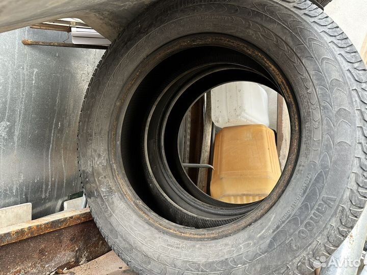 Continental Vanco 2 16.00/75 R16C 70C