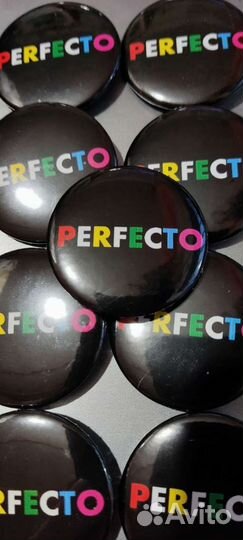 Значки, брелки, зеркала, магниты на заказ