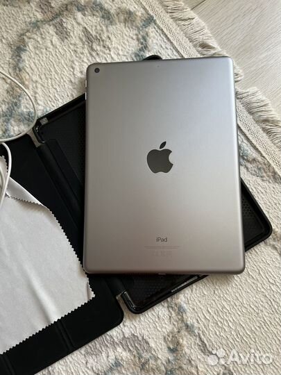 iPad 6 поколения, 2018, 32 гб