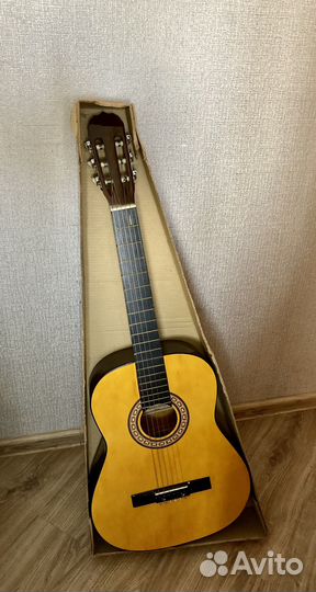 Barcelona Almansa-Espana гитара