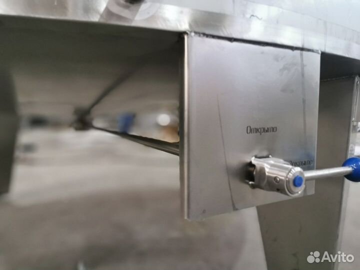 Ёмкость нержавеющая для вина и др.напитков 1000