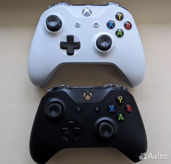 Геймпад Xbox One. Новый