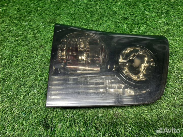 В наличии: Фонарь задний правый Lexus RX300