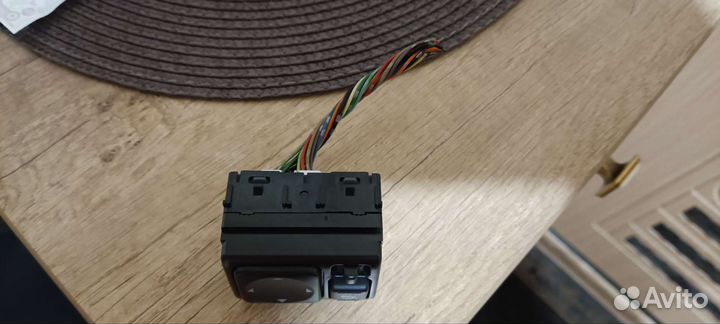 Кнопка регулировки зеркал Nissan Note e11