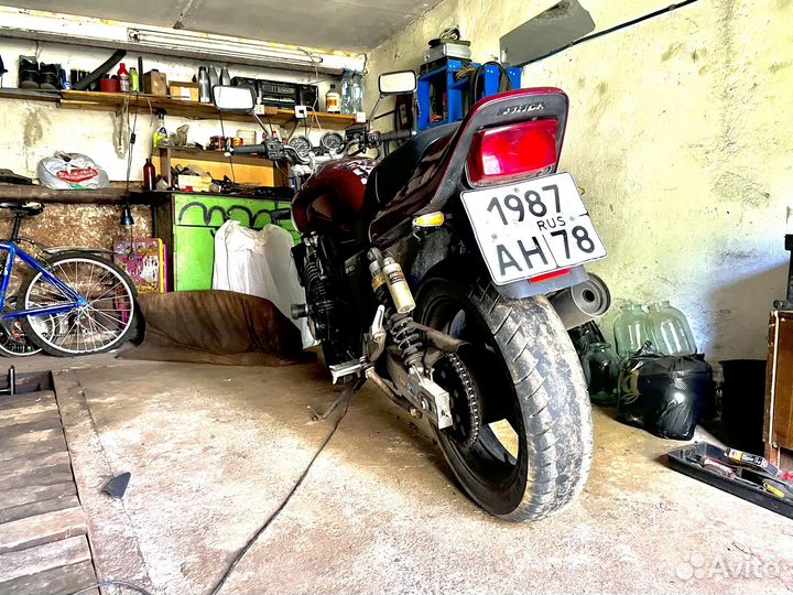 Продается мотоцикл Honda cb 400 sf