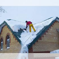 Чистка снега с кровли Калязин