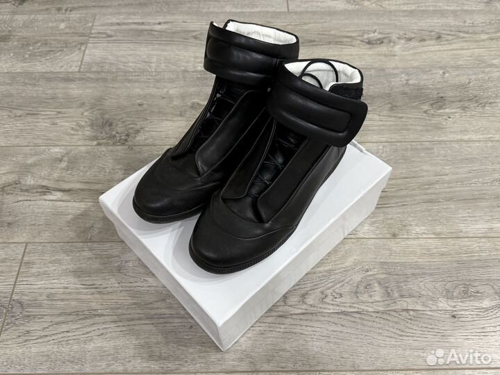 Maison Margiela Future High на руках