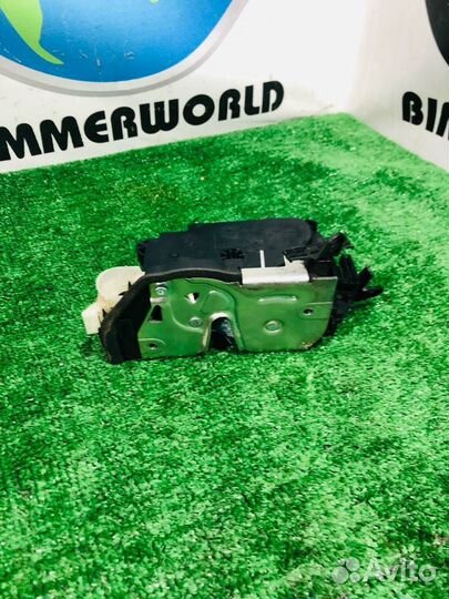 Замок двери передней правой BMW 3 51217202144