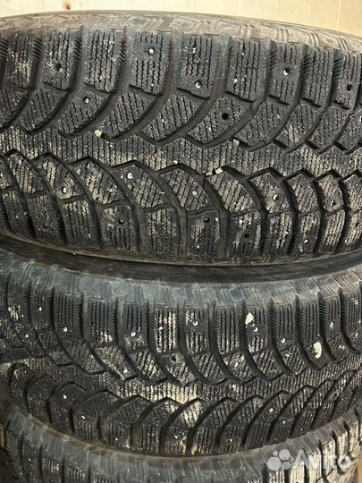 Bridgestone Blizzak Spike-01 225/65 R17