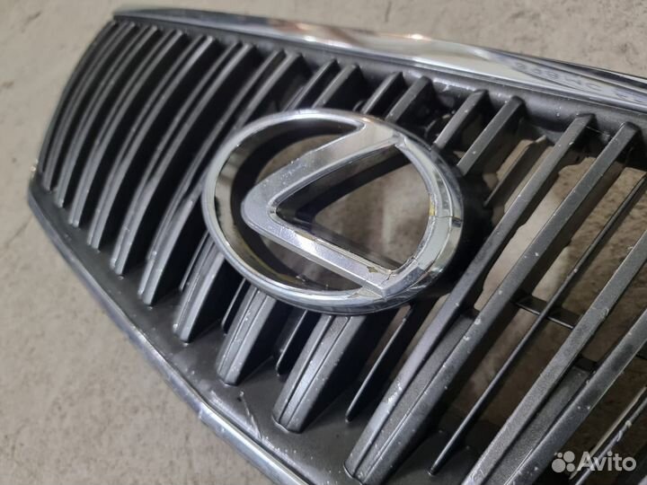 Решётка радиатора Lexus RX330