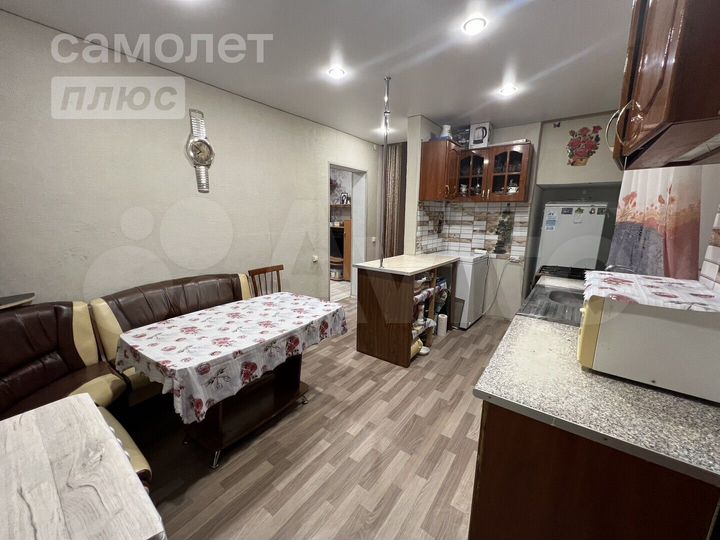 4-к. квартира, 68 м², 1/2 эт.