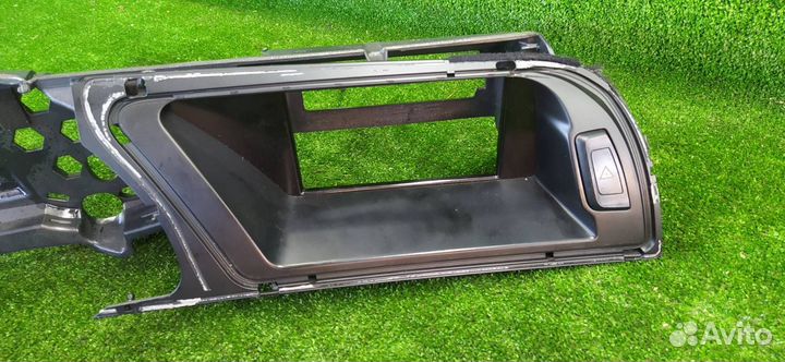 Консоль магнитофона Audi A5 caeb 2010