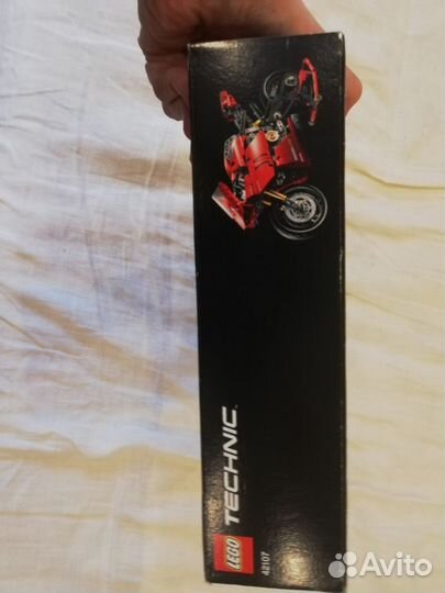 Lego technic 42107 Ducati Panigale V4 R