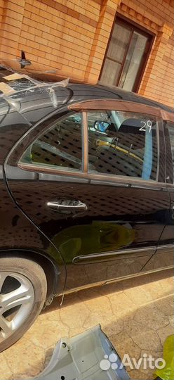 Дверь задняя правая Mercedes E-Class W211