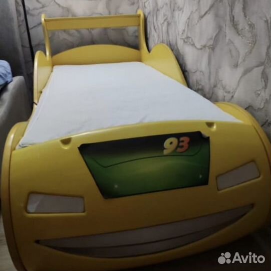 Детская кровать машинка с матрасом