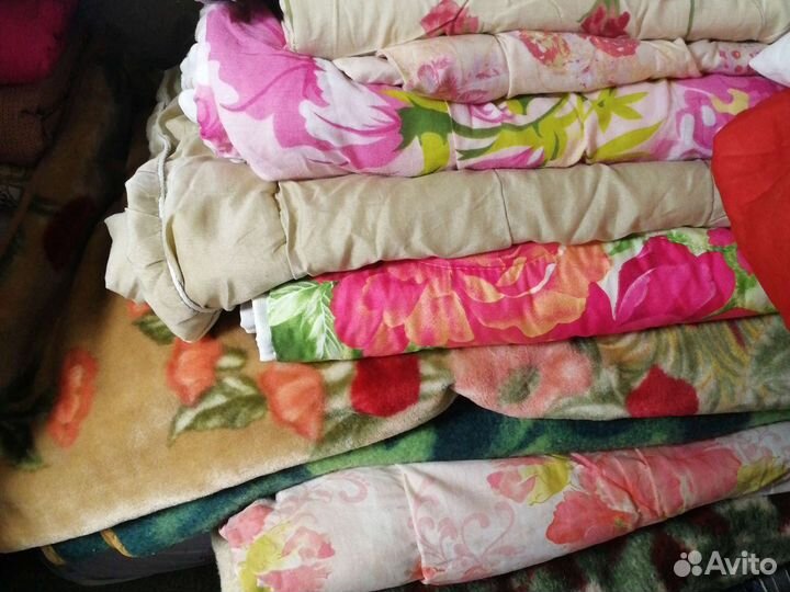 Одеяла, Подушки, пледы, покрывала