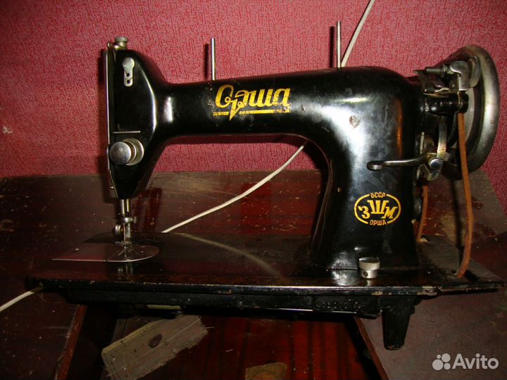 Продам швейную машинку