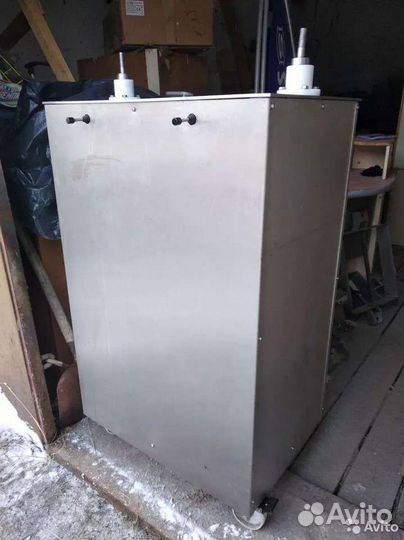 Машина для резки блоков сыра