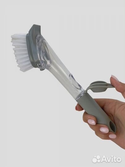 Щетка для мытья посуды с дозатором для моющего сре