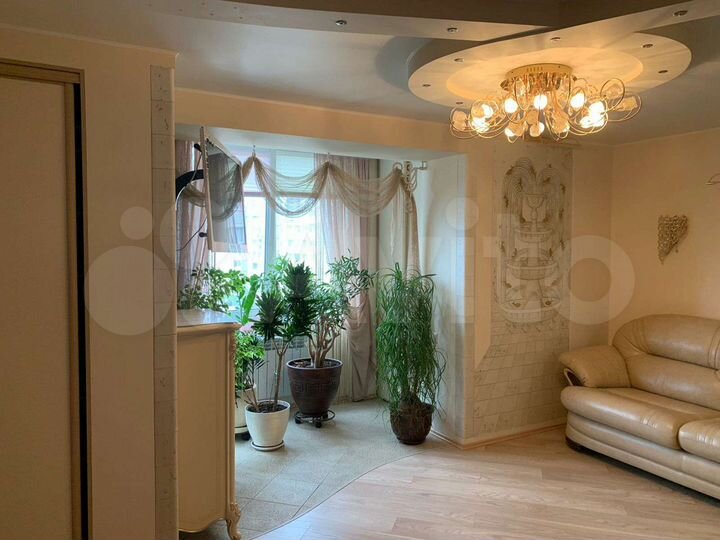 2-к. квартира, 84 м², 5/10 эт.