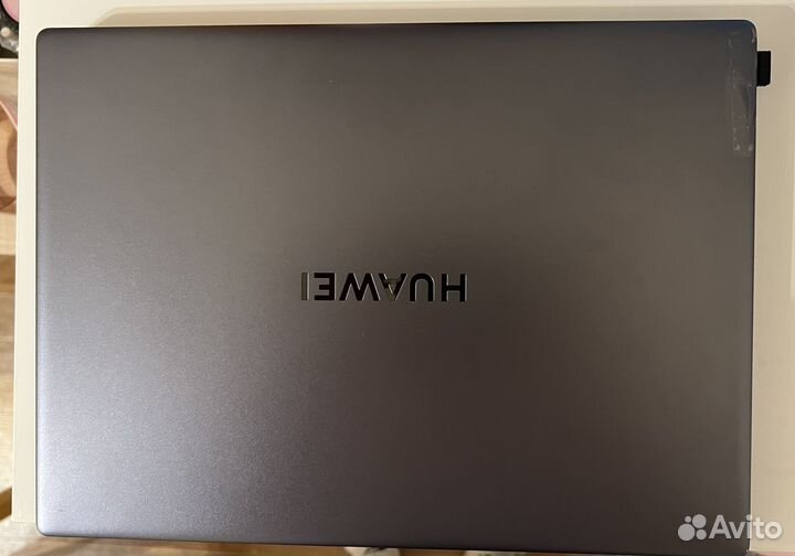 Ультрабук Huawei MateBook