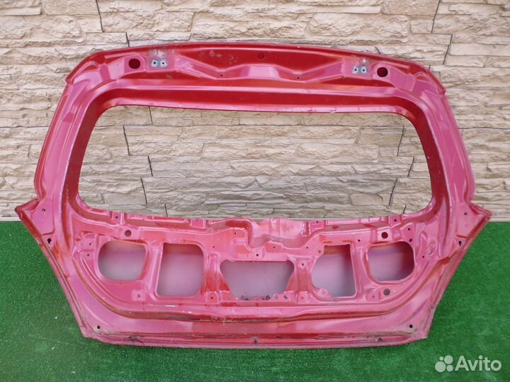 Крышка багажника Сузуки Свифт 4 с 2010-2017