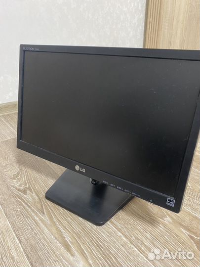 Монитор LG 18.5