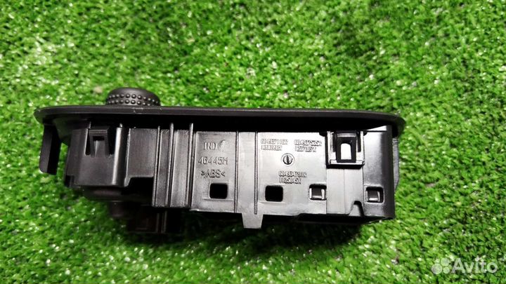 Блок управления зеркалами Renault Sandero 2