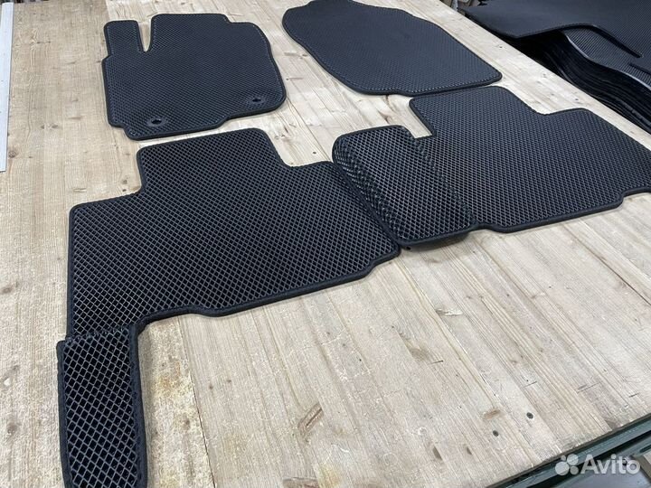 Автоковрики EVA для Toyota RAV-4 2012-2019