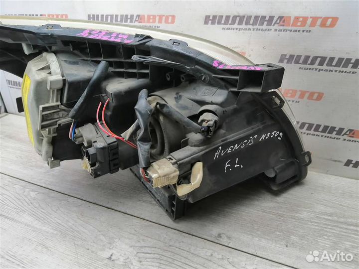 Фара левая Тойота Авенсис Т250 Галоген
