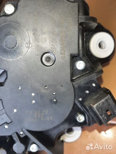 Мотор стеклоочистителя renault megan 3