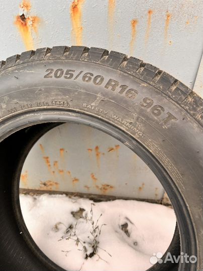 Kumho WinterCraft Ice WI31 205/60 R16 96T