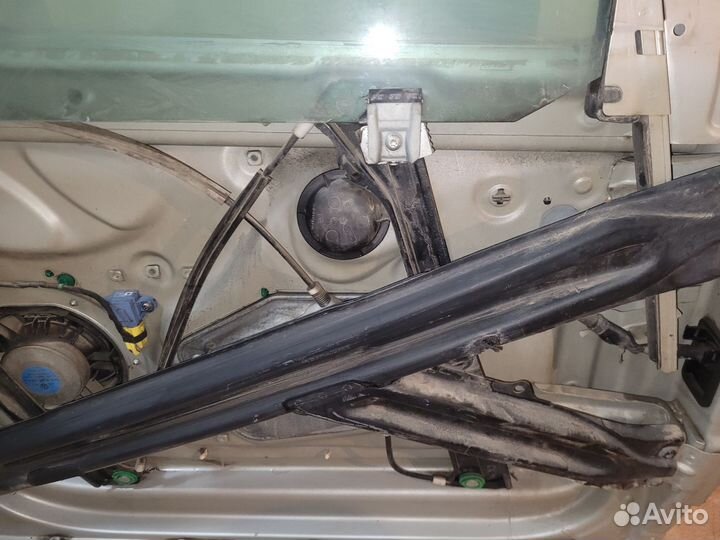 Дверь Volkswagen Golf передняя правая